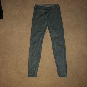 Green lululemon leggings !
